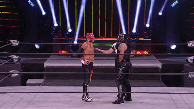 S02:E43 - AEW Dynamite 1-Year Anniversary Show