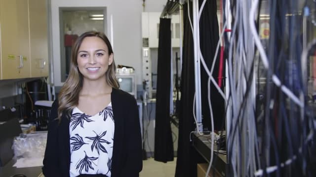 S01:E08 - Going Business