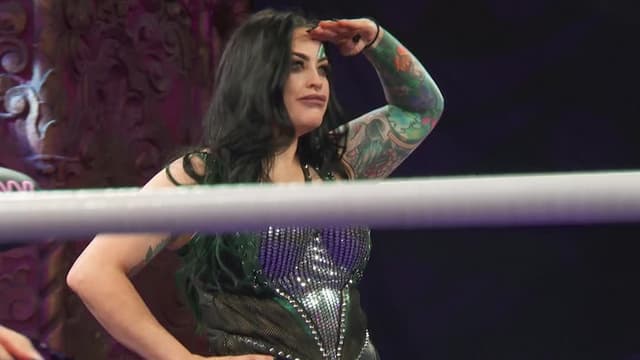 S02:E39 - Champions Rise