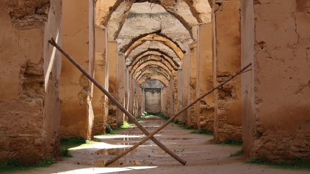 S01:E02 - Morocco