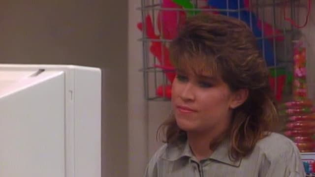 S08:E09 - The Ratings Game