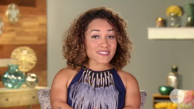 S03:E01 - Party Foul