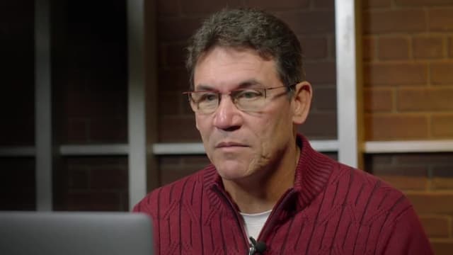 S2021:E04 - Breathe, Alone