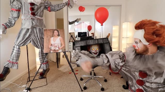 S01:E17 - Creepy Pennywise Reaction and Halloween Fun