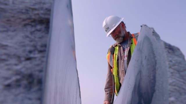 S05:E08 - Cresta a la riqueza