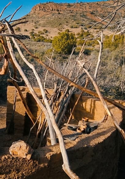 S01:E14 - Building a Wood Frame Roof poster