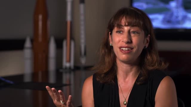 S04:E12 - Students of Space