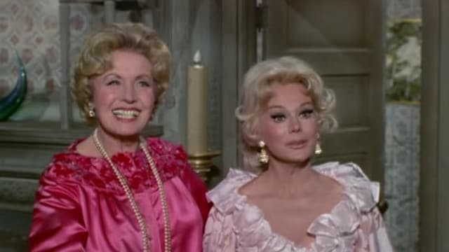 S05:E02 - Everybody Tries to Love a Countess