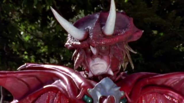 S02:E09 - Les Is More