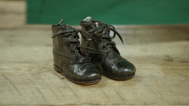 S08:E05 - Irish Baby Boots, Venetian Jewellery Box, Dance Mat