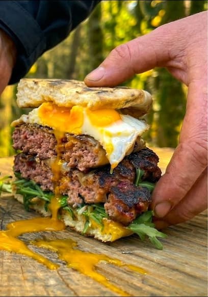 S04:E17 - Ultimate Smashed Burger Breakfast poster