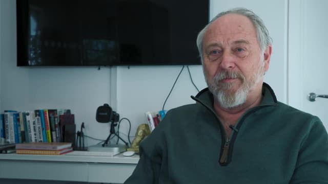 S01:E16 - Episode 16