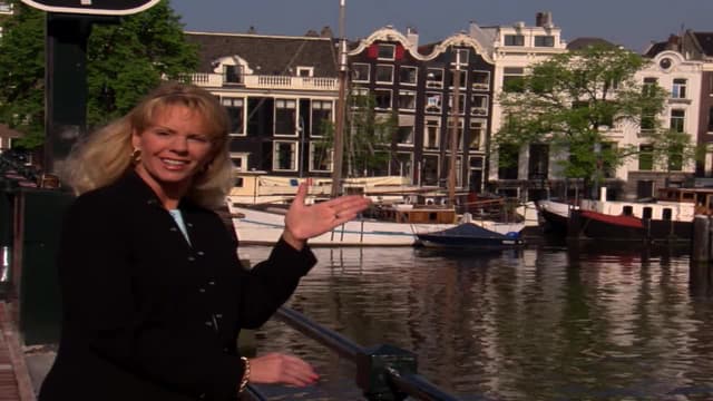 S01:E02 - Amsterdam