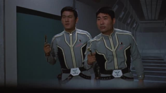 S01:E33 - The Invading Dead