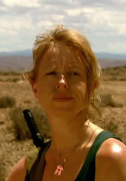 S05:E01 - A Family's Desert Hell poster