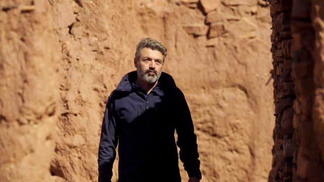 S01:E03 - Desert Kingdoms