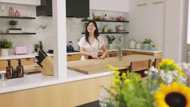 S01:E14 - Official Kitchen and Pantry Tour
