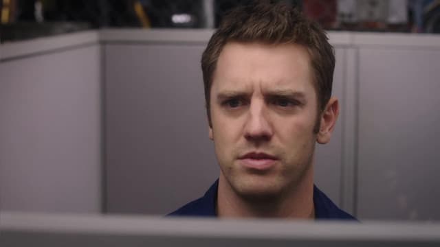 S02:E06 - Cash of the Titans