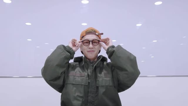 S01:E01 - An Invisible Collision