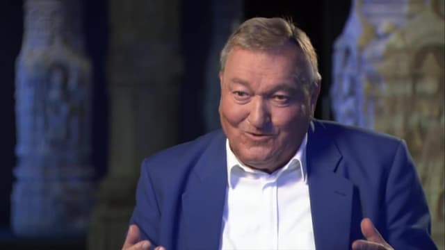 S02:E07 - Angels and Aliens