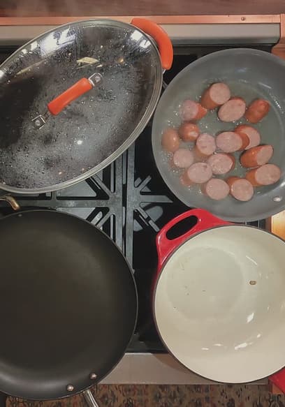 S01:E04 - Cheese Fondue With Vegetables, Sausage and Beef Tips poster