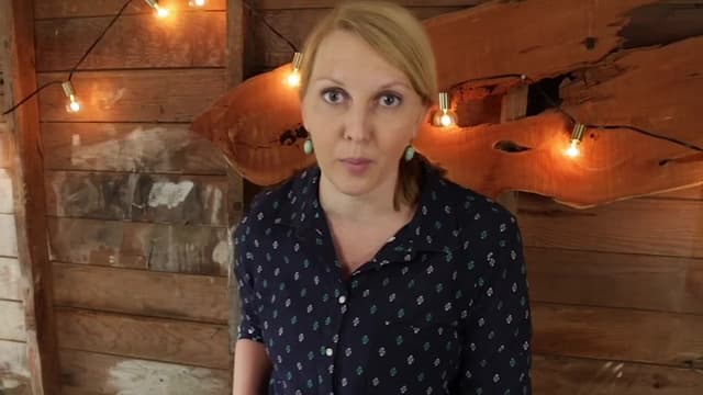 S01:E11 - Help Your Summer Grass Grow / Porch Rail Planter Box / Framed Antique Display / Quick and Easy Board and Batten / Hanging Lights Around a Deck