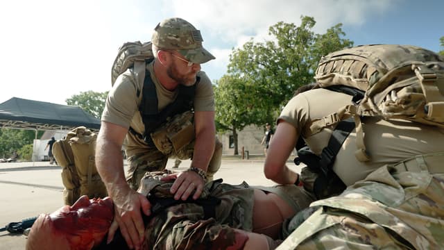 S01:E07 - Fort Sam Houston