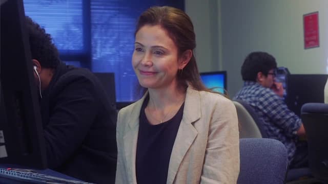 S01:E02 - Tail of Two Maxes