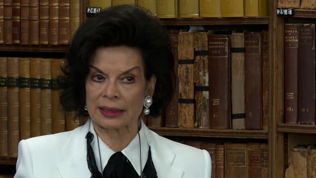 S01:E13 - Bianca Jagger at the Oxford Union