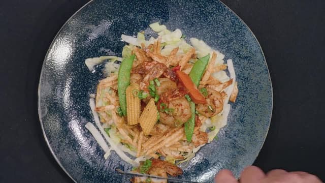 S08:E01 - Black Apron Battle