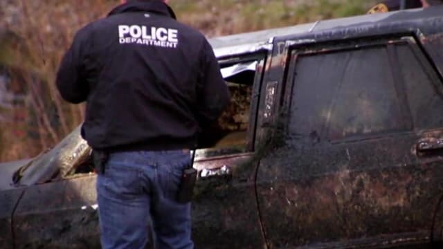 S01:E01 - Lost in the Leaves