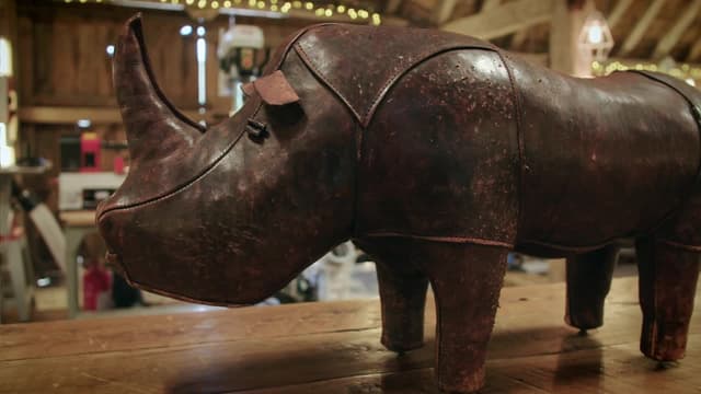 S04:E03 - Weather Vane, Leather Rhino, Mini Jaguar