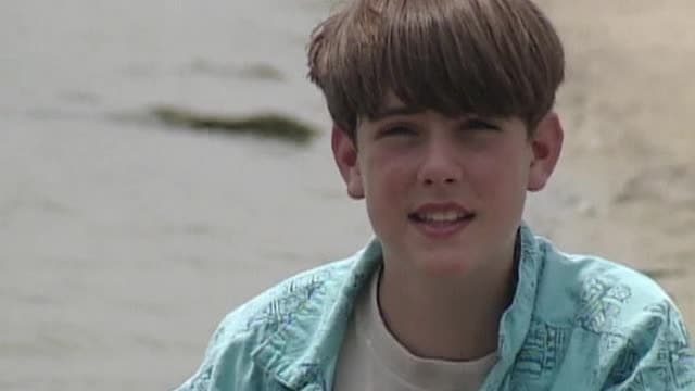 S01:E02 - Submarines