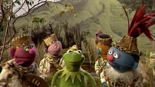 S19:E130 - Maria and Luis Get Married