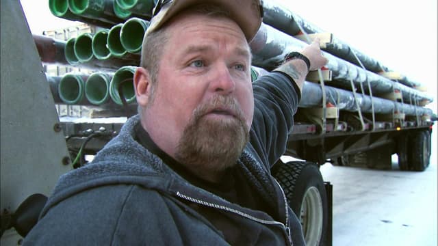 S04:E02 - The Polar Bear Returns