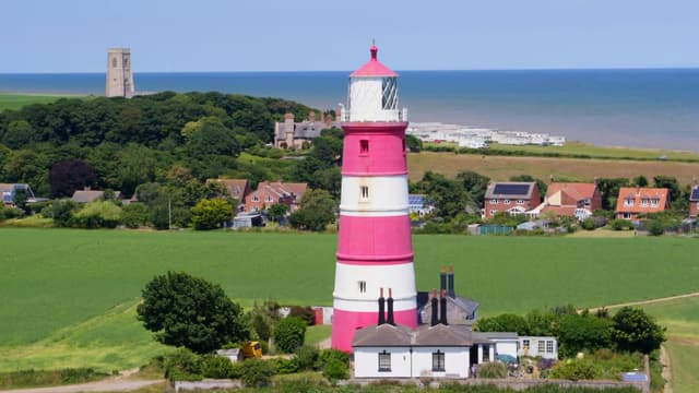 S01:E07 - Elstead, Happisburgh, Hampstead Norreys, and Ashwell