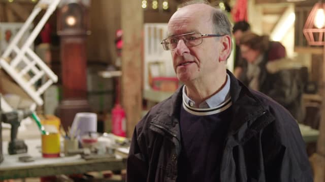 S01:E12 - Bargeware Teapot, Appleyard Painting, Granny's Cabinet