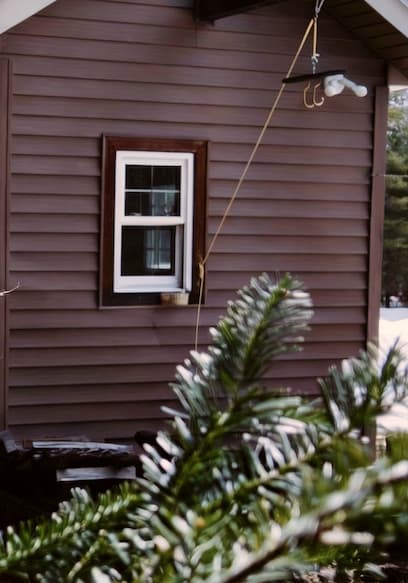 S01:E09 - A New Tiny Cabin in the Woods poster