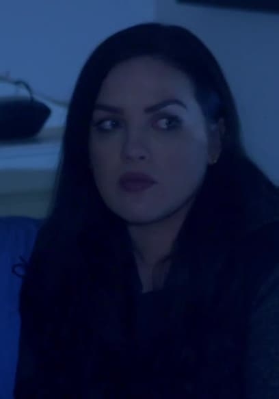 S01:E09 - Emma and Kelly poster