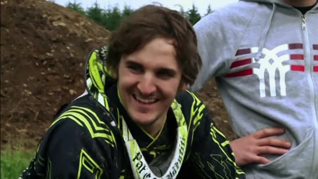 S01:E19 - Pure Outdoor | Red Bull Crashed Ice