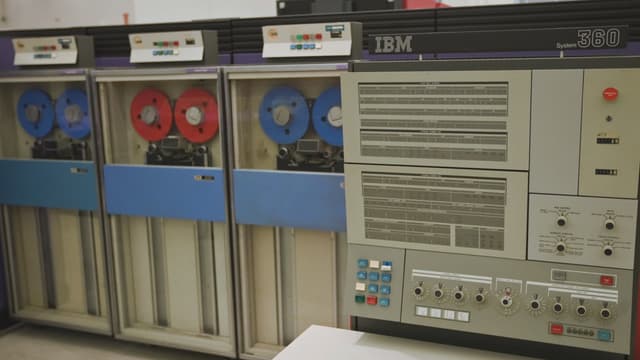S02:E06 - Clash of the Computer Titans