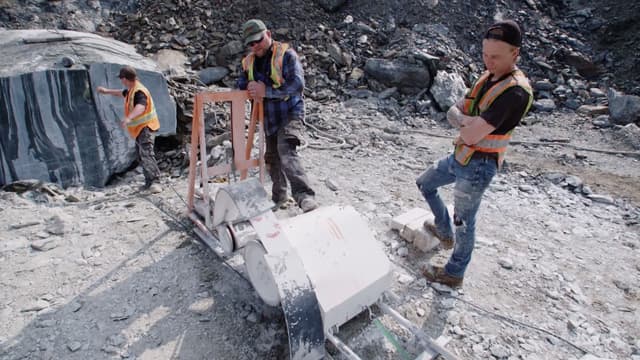 S06:E03 - Hasta el alambre