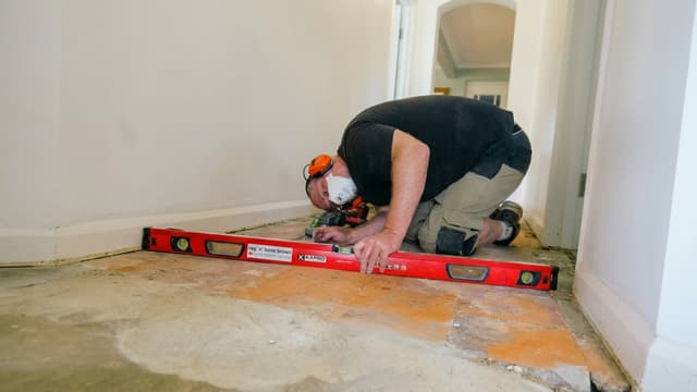 S01:E12 - The Flooring Disaster