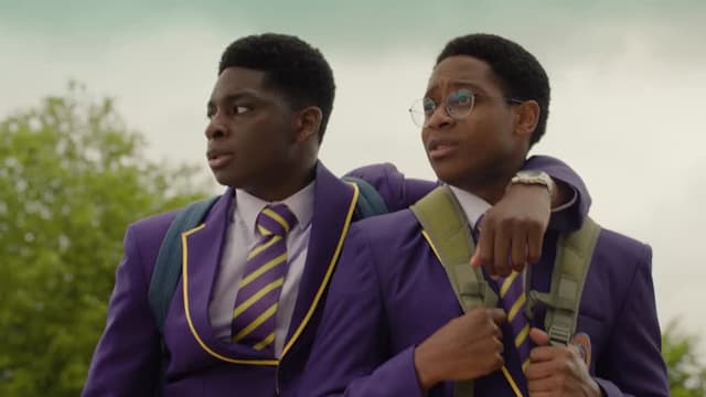 S02:E01 - No son como nosotros