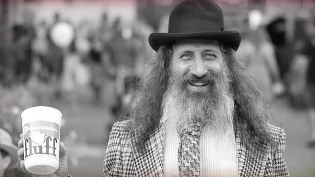 S02:E06 - Favorite Junk Foods / Foodies Through the Decades