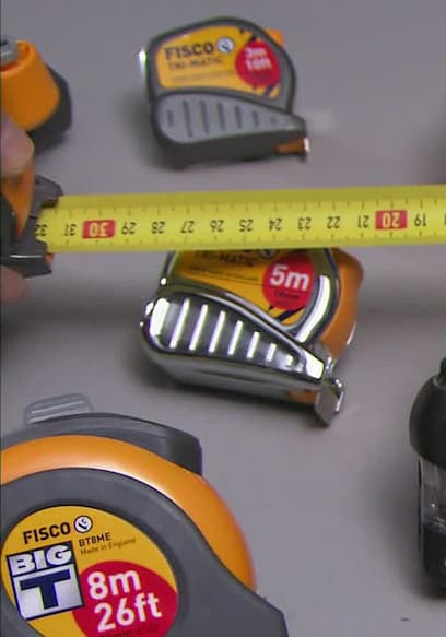 S05:E10 - Umbrellas and Tape Measures poster