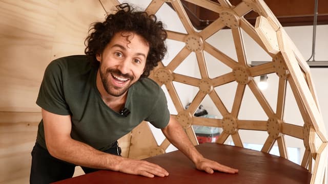 S01:E05 - I Built an Office Pod on the Ceiling - Part 1