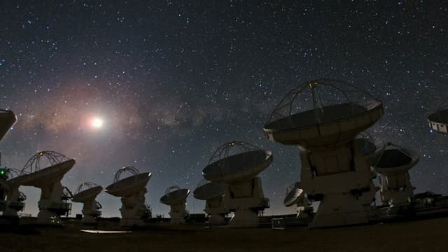 S01:E07 - Black Holes