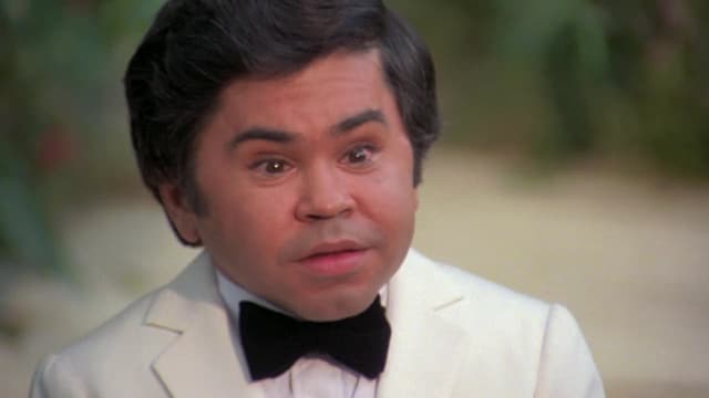 S04:E01 - Possessed / The Love Doctor / The Pleasure Palace