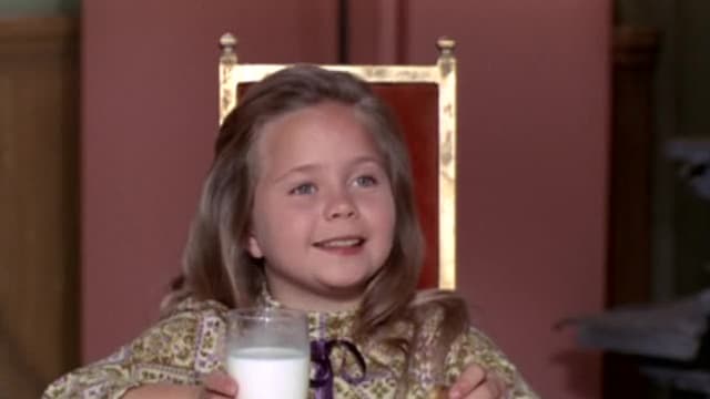 S06:E02 - The Coming-Out Party